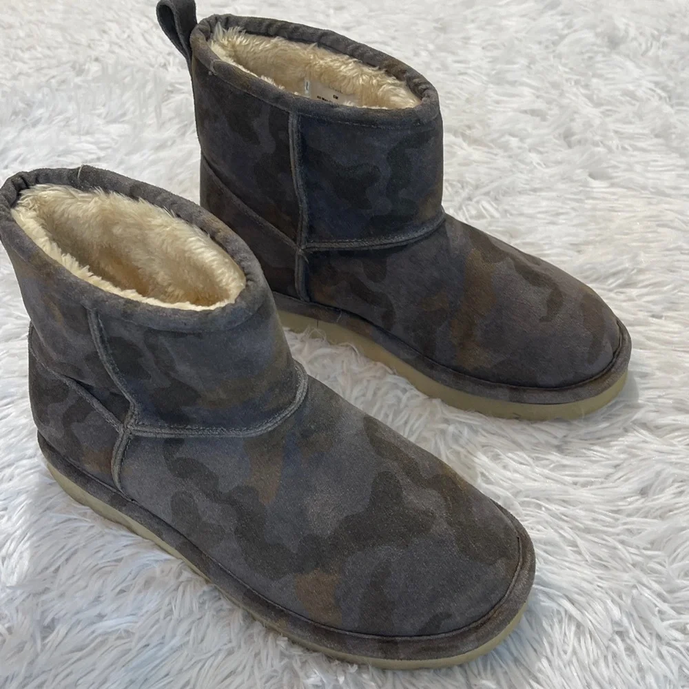 Xappeal WOMENS SIZE 6 Camouflage Boots - Brown and Tan